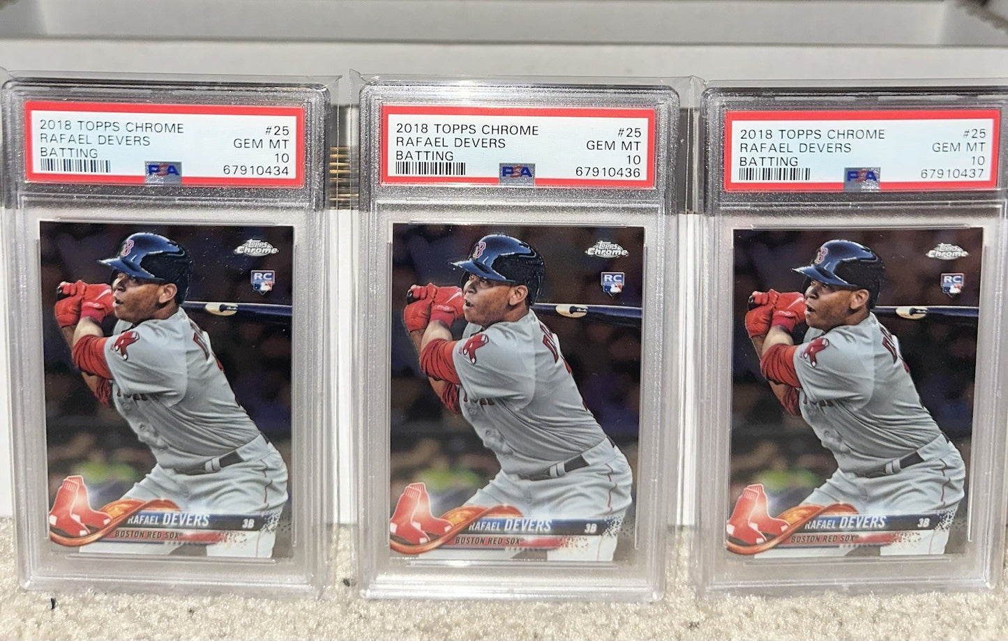 2018 Topps Chrome Rafael Devers RC #25 PSA 10